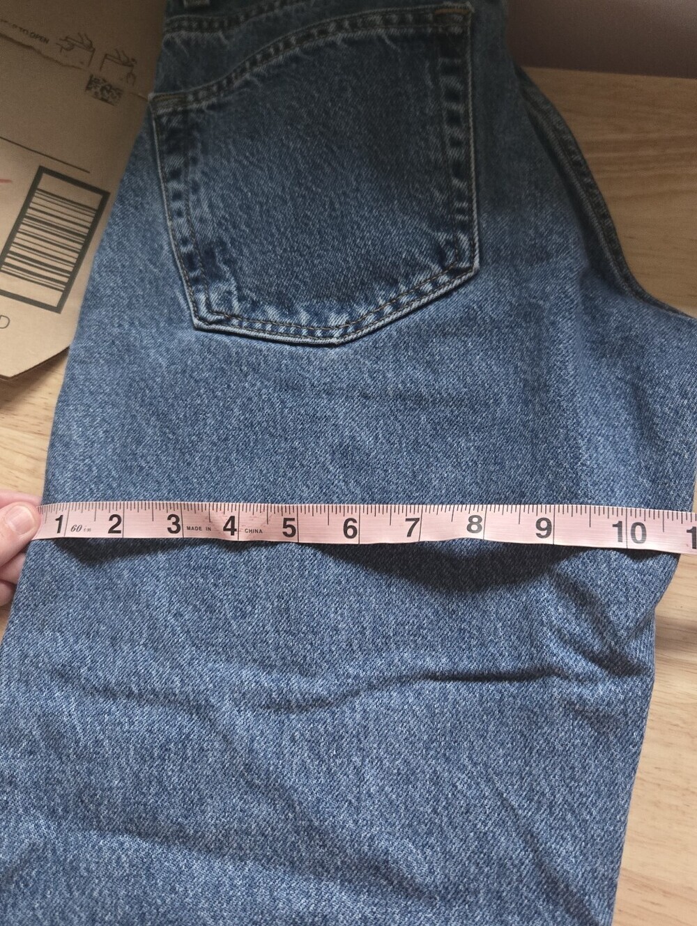 Levi Strauss Husky Boys Jeans Marked 31x27 Measuring 28x25 Stamped Irregular - Picture 2 of 5